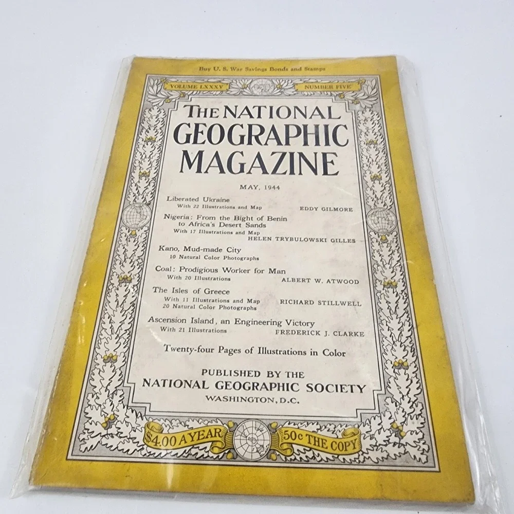 National‎ Geographic Magazine May 1944 No Insert